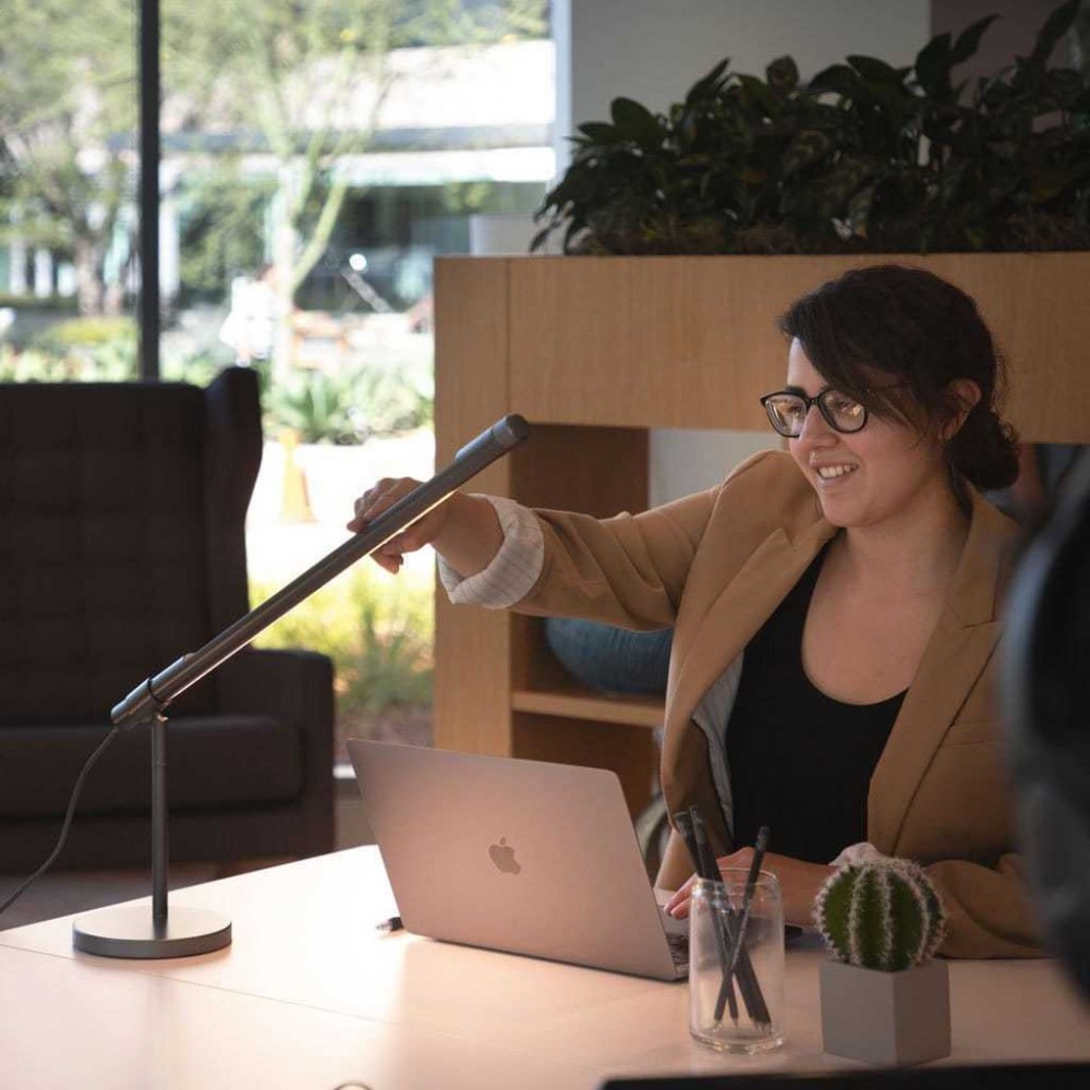 Φωτιστικό Γραφείου Με Διακόπτη Αφής Σε Γκρι Σώμα Και Θερμό Φωτισμό LightStrip - Allocacoc