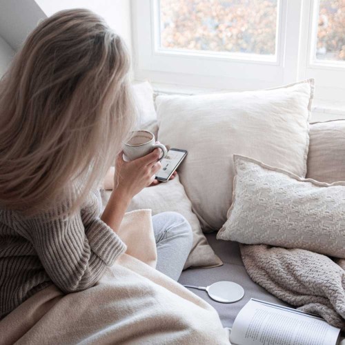 Vonmählen Βάση ασύρματης φόρτισης Qi από Plexiglass με φορτιστή ταξιδιού και καλώδιο 2 μέτρων – Black