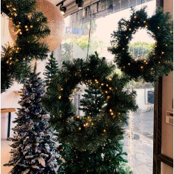 ΣΤΕΦΑΝΙ ΕΛΑΤΟΥ ΠΡΑΣΙΝΟ 50cm Στολισμένο με LED Λαμπάκια - 100Led Χάλκινο Λευκό - Magic Christmas