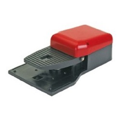 Ποδοδιακόπτης Θερμοπλαστικός Μονός 16A IP70061 GIOVENZANA - Top Electronic