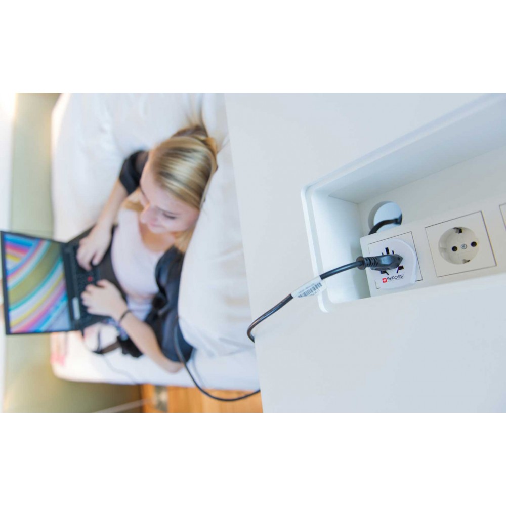 ADAPTOR Σούκο Σε UNIVERSAL - World to Europe - SKROSS