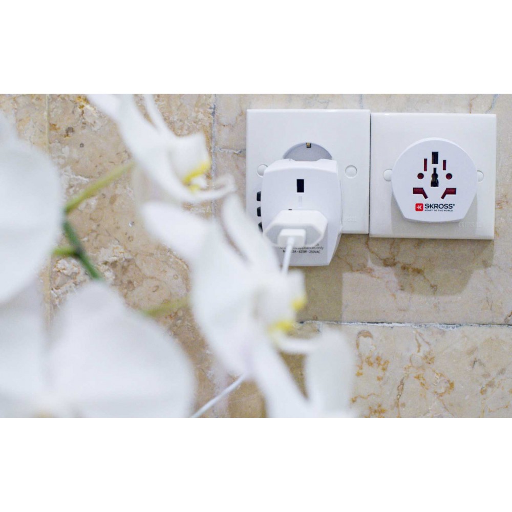 ADAPTOR Σούκο Σε UNIVERSAL - World to Europe - SKROSS